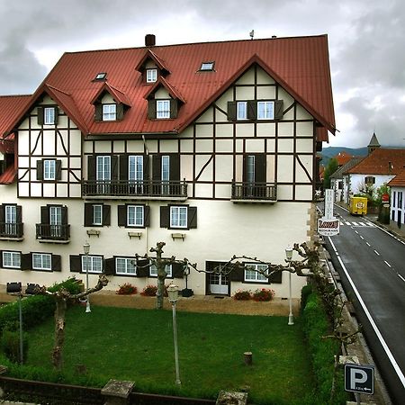 Hotel Rural Loizu Burguete Bagian luar foto