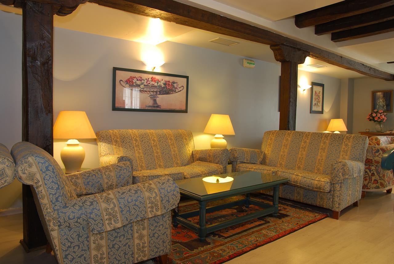 Hotel Rural Loizu Burguete Bagian luar foto
