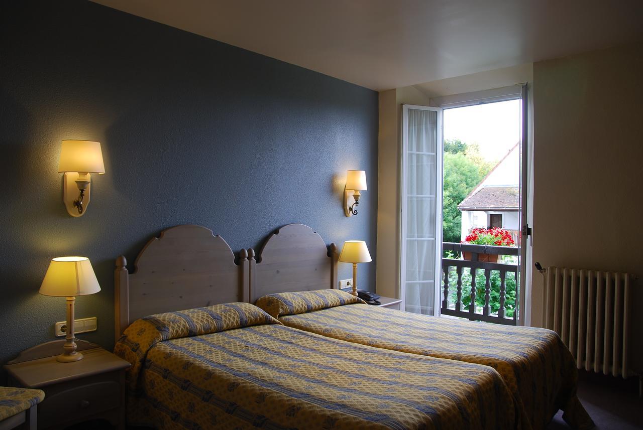 Hotel Rural Loizu Burguete Ruang foto