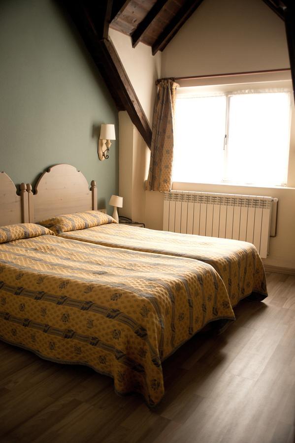 Hotel Rural Loizu Burguete Ruang foto