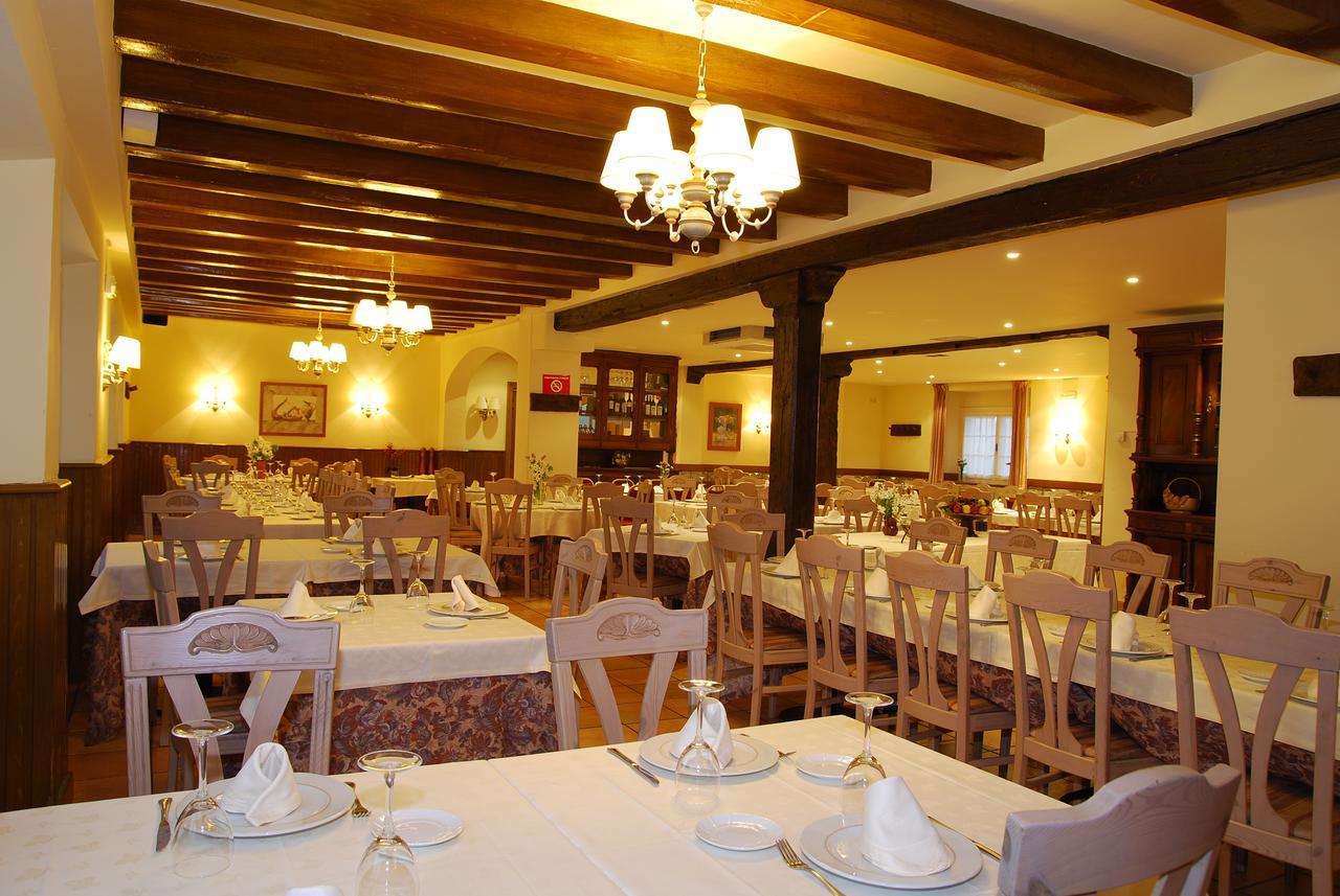 Hotel Rural Loizu Burguete Bagian luar foto