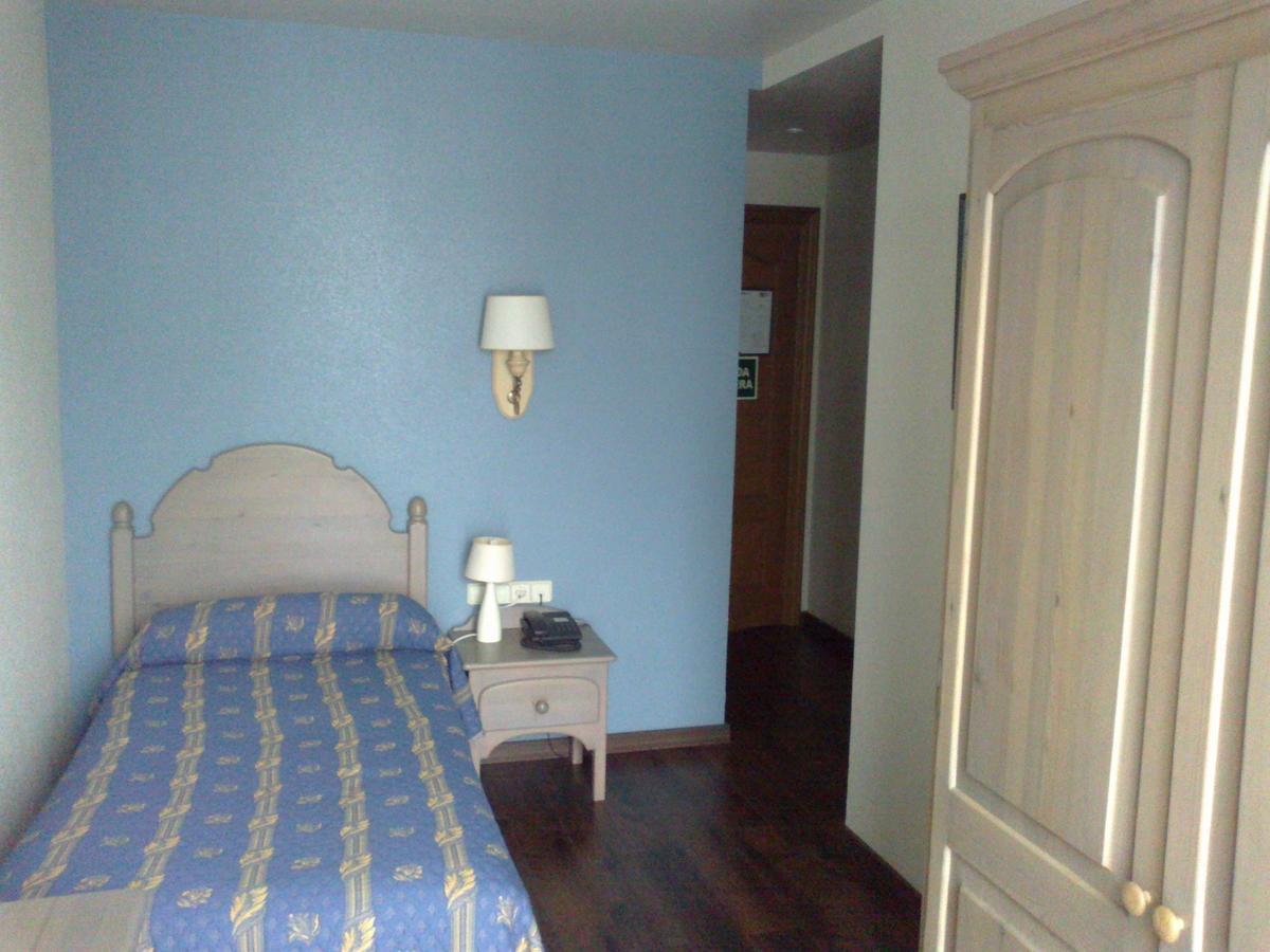 Hotel Rural Loizu Burguete Ruang foto
